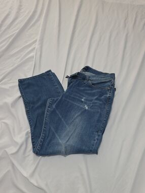 Rock & Republic Medium Blue Denim Capri
